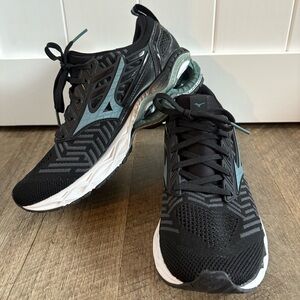 Mizuno Wave Sky 7 Running Shoes